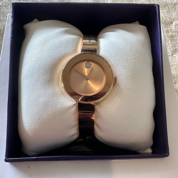 MOVADO BOLD 3600202 ROSE GOLD SILVER SUNRAY DIAL STAINLESS STEEL WOMENS WATCH - Picture 1 of 4